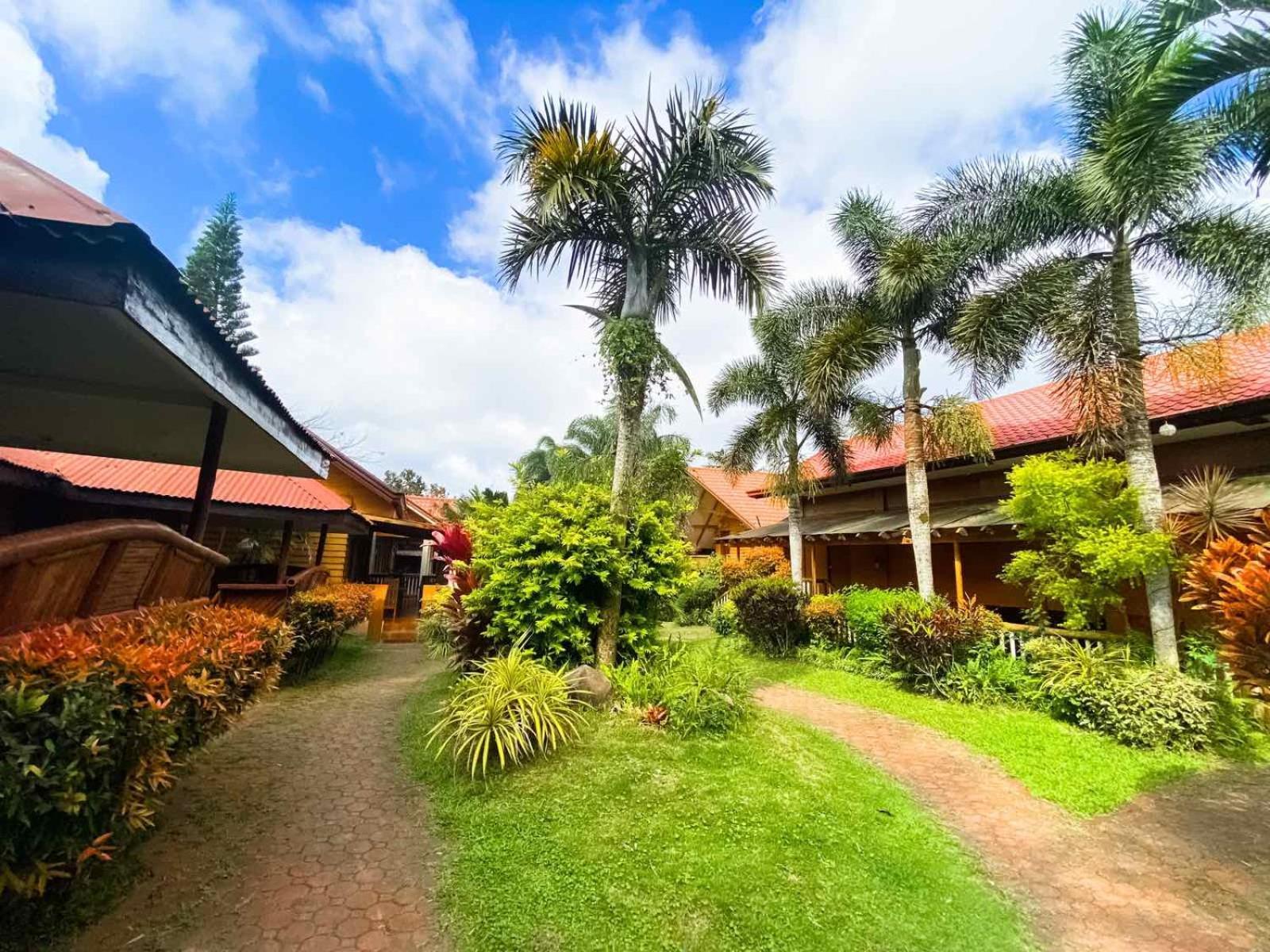Hortz Hotels And Resorts Тагайтай Экстерьер фото